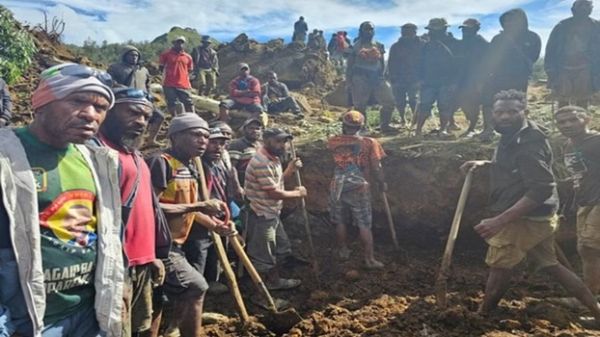 पापुआ न्यू गिनी में भूस्खलन से अब तक 2000 से ज्यादा मौतें